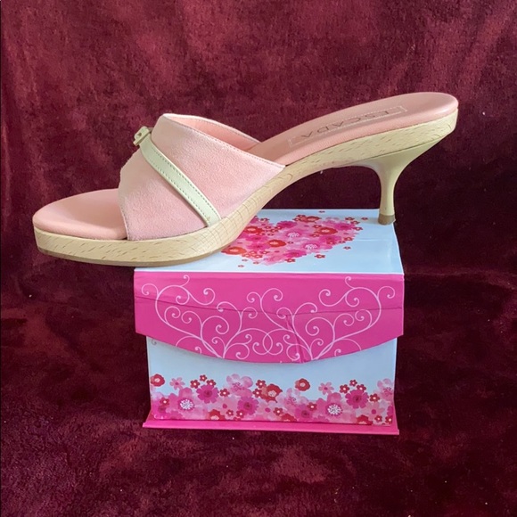 5CM heel; size 6 1/2 - Picture 3 of 3